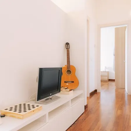 29 Apartment
